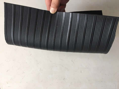 黑色防滑絕緣膠墊